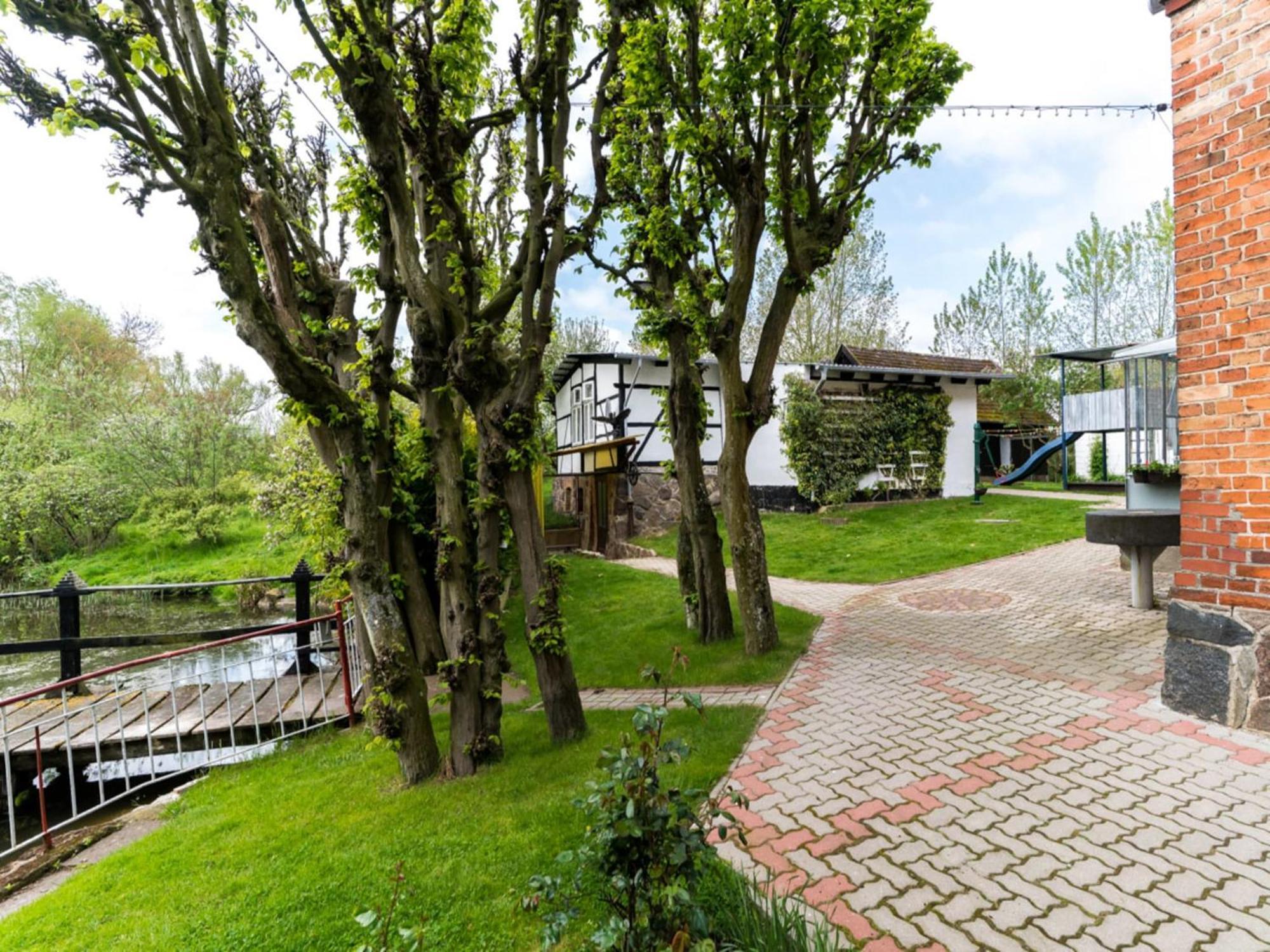 Lake View Apartment In Klein Pravtshagen With Garden エクステリア 写真